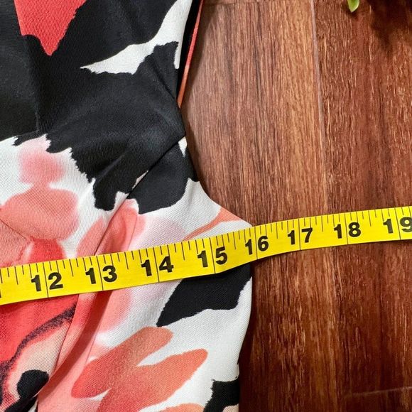 Dress Size 4 - Picture 4 of 7